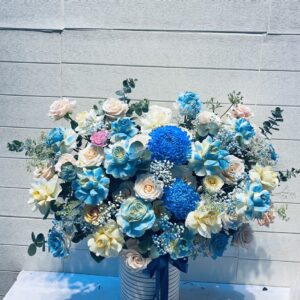 hộp hoa màu xanh